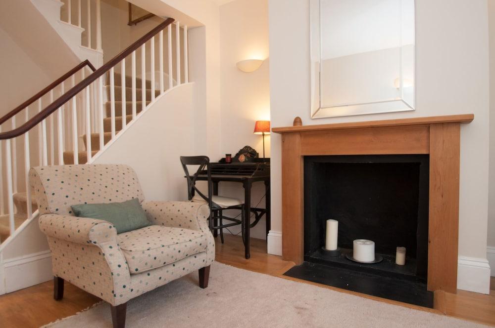 Veeve - City Cottage Vr ลอนดอน ภายนอก รูปภาพ